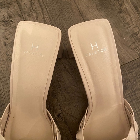 Heels - Picture 5 of 5